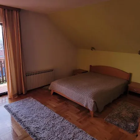 Mona Apartment